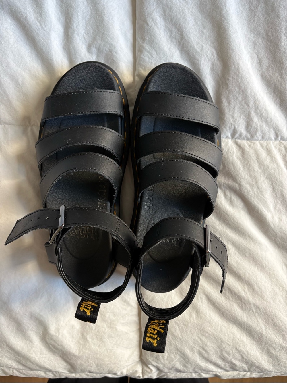Women’s Dr. Martens - Picture 3 of 5